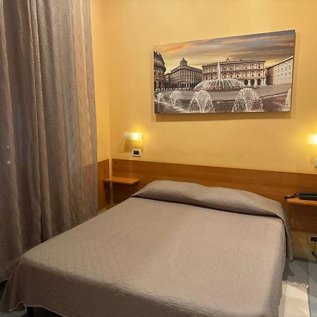 Albergo Parigi Genoa Bagian luar foto