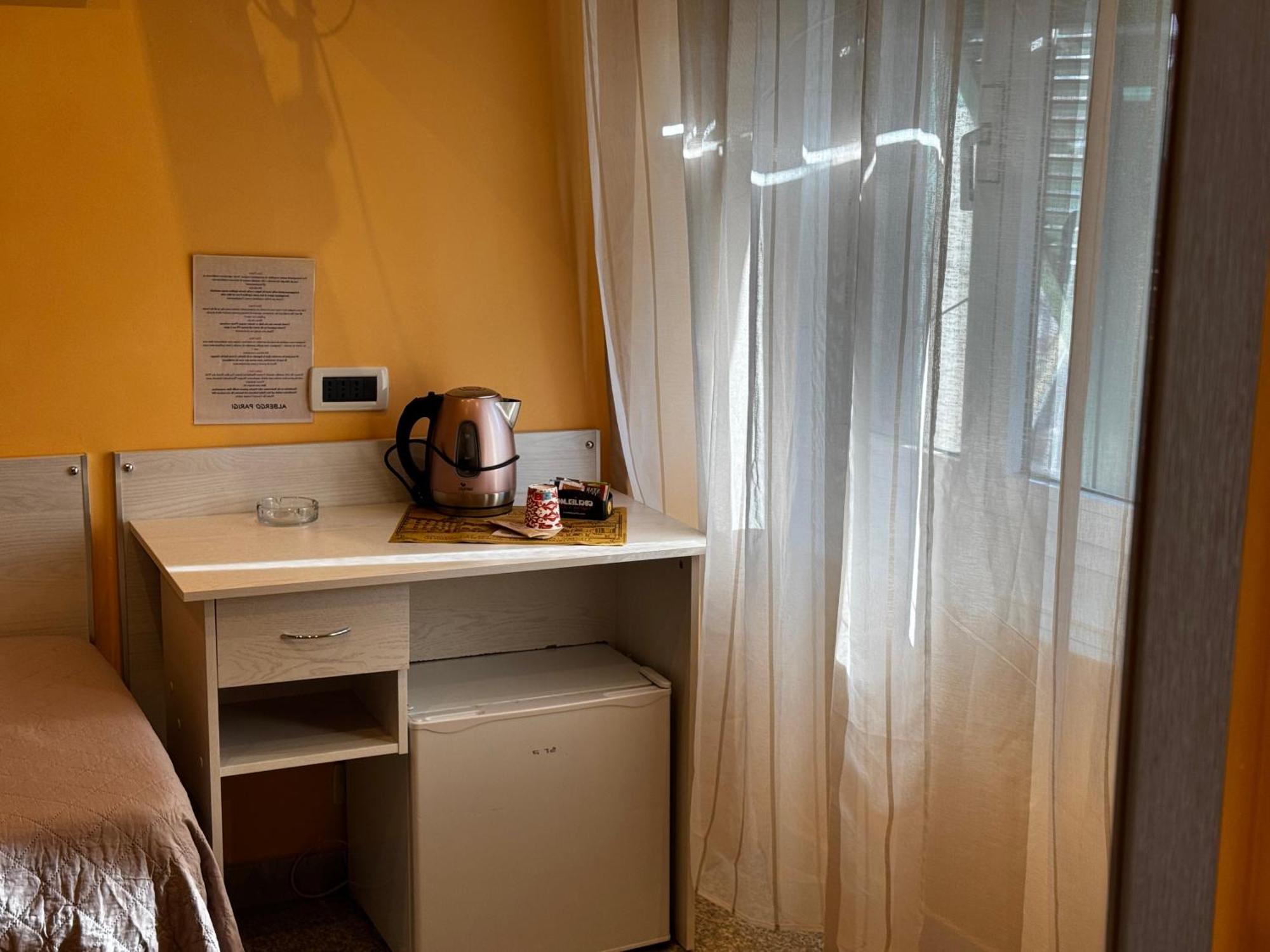 Albergo Parigi Genoa Bagian luar foto