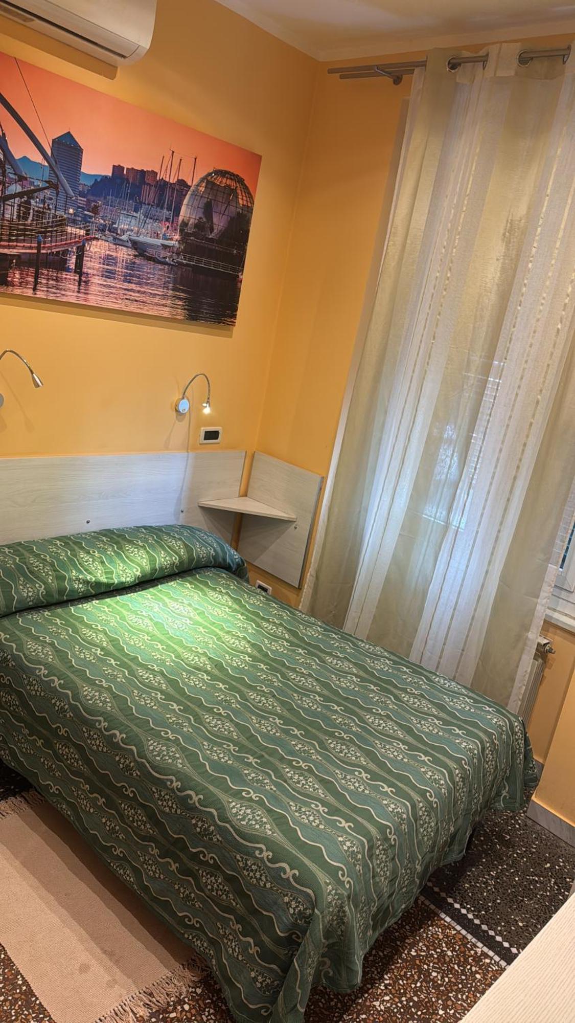 Albergo Parigi Genoa Bagian luar foto